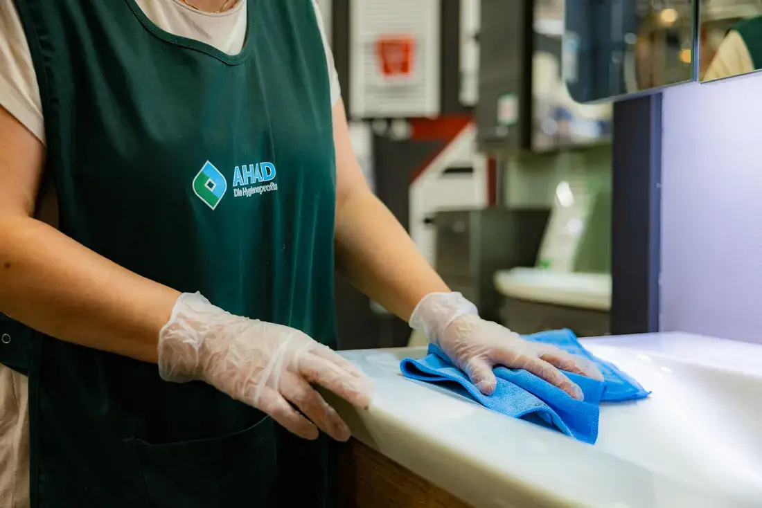 Unterhaltsreinigung — Ausführung durch AHAD Cleaning